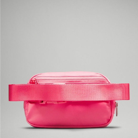 NEW LULULEMON EVERYWHERE BELT BAG SAKURA PINK - Picture 3 of 8